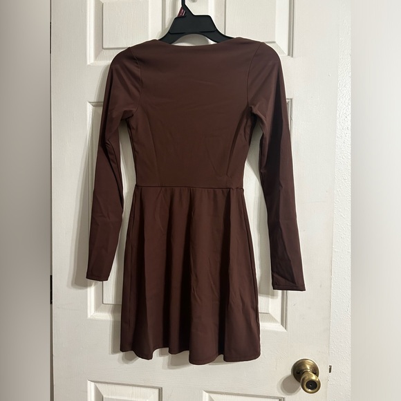 NWT Qinsen Square Neckline athletic dress - Picture 3 of 4